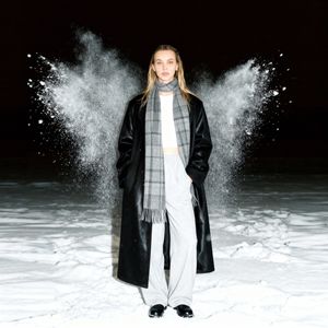 Смелая девочка