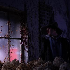 LiveInNeon (feat. barelyanygood, Parris & Raegun) (Explicit)