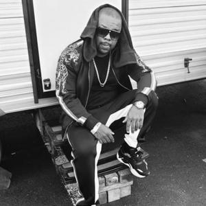 BREAK MY BED (Explicit)