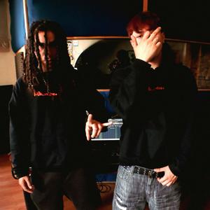 INVICTOS (feat. Bloockkstar) (Explicit)