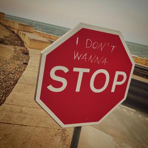 I don't wanna stop (feat. 3io)