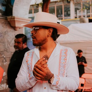 DOBLE VIDA (Explicit)