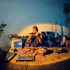 Back 2 U (feat. JAKX) (Explicit)