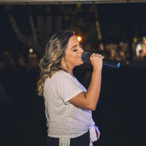 Na Dor(feat. Rafaela Araújo)