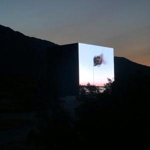 HenkeTooRaw - Into The Dark