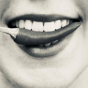 Spicy (feat. Syhr) (Explicit)