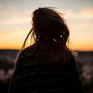 Svanur(feat. Rökkurró)