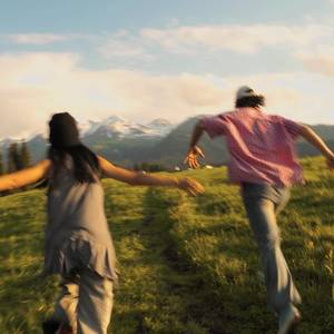 淋雨哪有不湿身 钟表不走逆时针