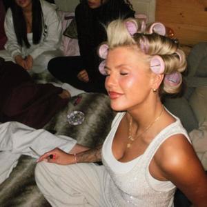 Hairdresser (Explicit)