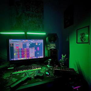 2GLOCKS (feat. Ramzzz & LA Baby) (Explicit)