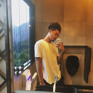 Profissional (Explicit)