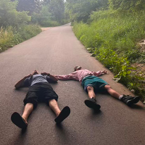 Balík trávy (feat. Lajfr) (Explicit)