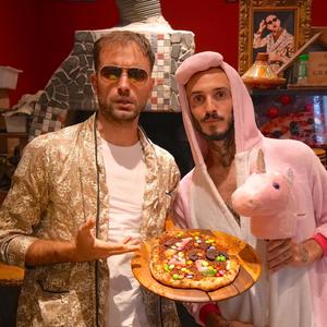 Le vrai goût de la pizza (feat. Le Poney)