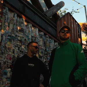 Lass die Wölfe tanzen (Explicit)