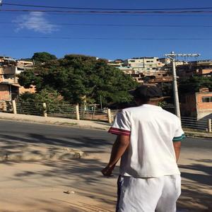 DE GRAÇA OU PAGANDO versão bh (feat. o grelo) (Explicit)