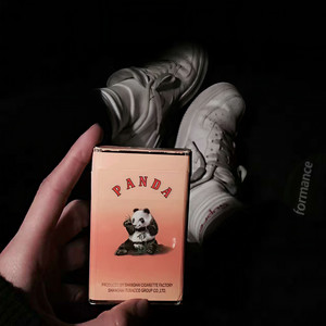 正 妹 (Beats by TYRX)