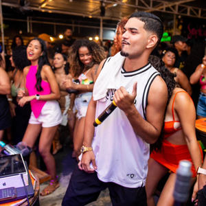 VARIAS REBETA JOGANDO (feat. Mc Arthur O Sheik & MC NAVI) (REMIX BEAT FINO)