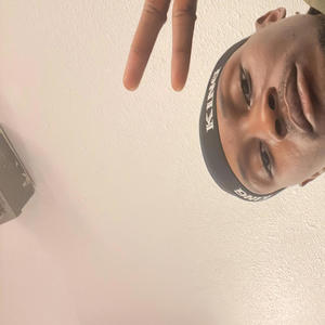 Walk in Silence (feat. BLUUTO) (Explicit)