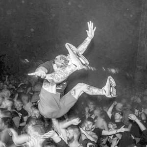 kms (feat. waunvsme) (Explicit)