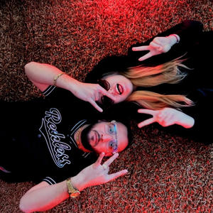 Nikotín (feat. Kaya)