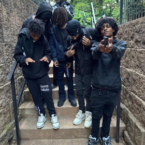 550 (feat. Q5) (Explicit)