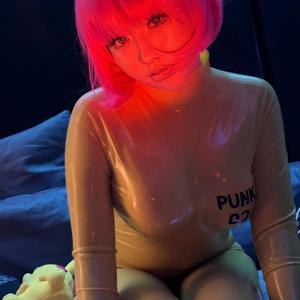 whoithoughtyouwere (Explicit)