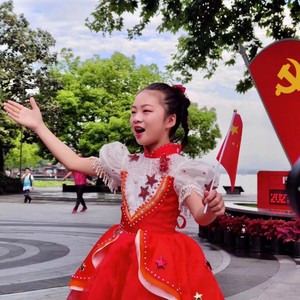 在天地之间 (伴奏)