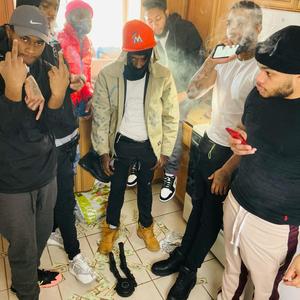 Keep It Movin (Explicit)