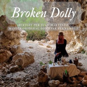 La Muñeca se va Rompiendo (Broken Dolly Main Theme)
