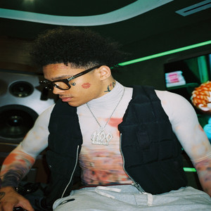 Dubai (feat. Chanelly) (Explicit)