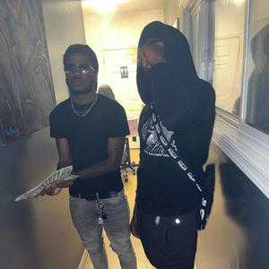 BLOOD ON MY SNEAKS (feat. LulSwendle) (Explicit)