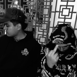 10 Bandz (feat. Gomesz) (Explicit)