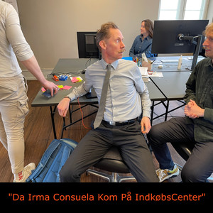 Da Irma Consuela Kom På IndkøbsCenter (Explicit)