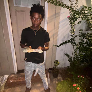 Roxkout (feat. Lu Reef) (Explicit)