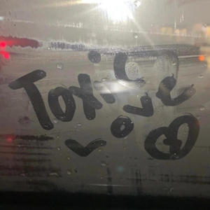 Toxic Love (feat. Ykayy) (Explicit)