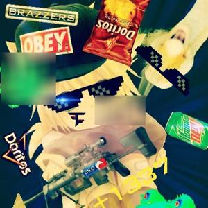 MLG NOSCOPE (feat. audrey swag & roxu!) (Explicit)