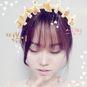 떡볶이 (辣炒年糕)