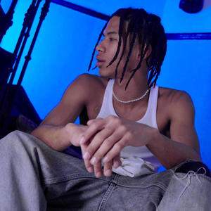 Insomnio (feat. AKA Lucia Carrillo) (Explicit)