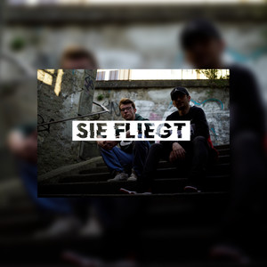 Sie fliegt (Explicit)