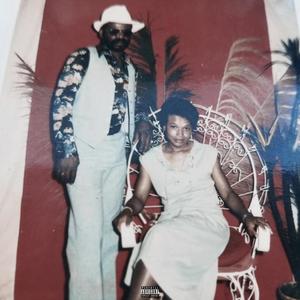 BLACK BERRIES & SWEET FRUIT (feat. Sierra Sellers) (Explicit)