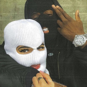 ELA ME ENGANA DIZENDO QUE... (Explicit)