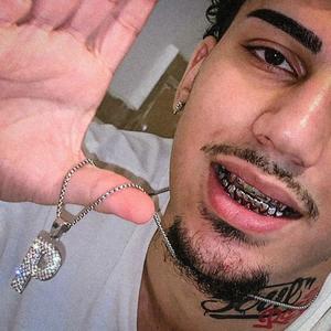 Ara hiç yok (Explicit)