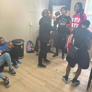 SG J5ive - 10 a Week (feat. 7evennn) (Explicit)