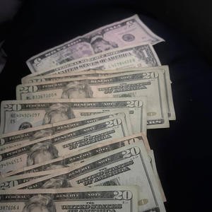 4 Smackers (feat. luuh cashh, luhh skyy & Z3hree) (Explicit)