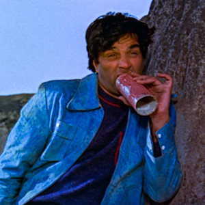 Humne Tumhare Liye Var Dhoond Liya Hai Kanya (Scene From Sholay)