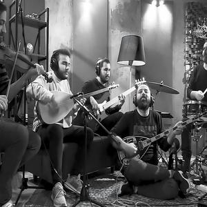 Çiçekler Ekiliyor (feat. Hüseyin Can Pala)