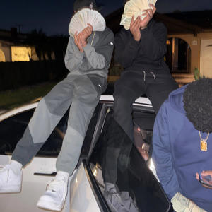 BacktoBack (feat. Bigm0neyquis & Lil Adam) (Explicit)