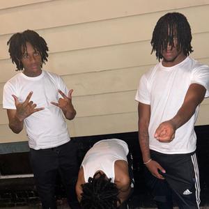 Bussing (feat. SevenBoy20) (Explicit)