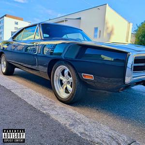 Musta Auto (feat. Häkä & MacDeepHat) [Explicit]