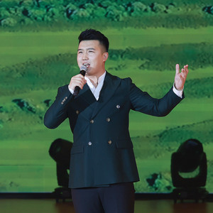 光荣啊，党的忠诚卫士